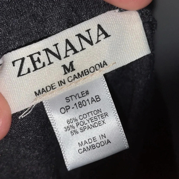 Zenana medium “biker shorts” knee length - Picture 3 of 3